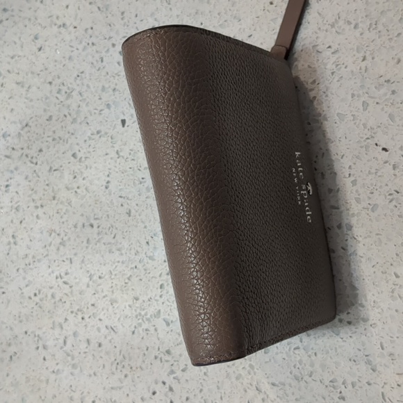 Kate Spade wallet - Picture 6 of 6
